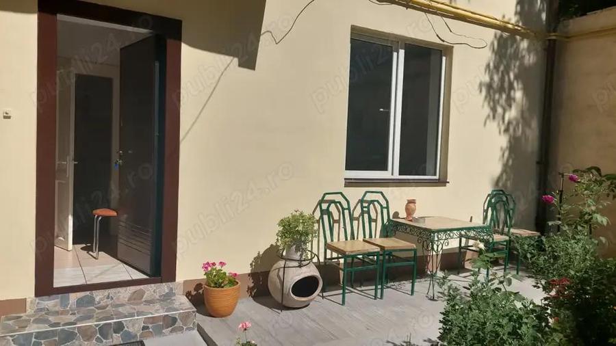 Casă cu 3 camere în Central