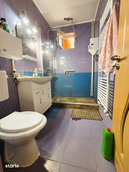 Apartament cu 3 camere semidecomandat în Faleză
