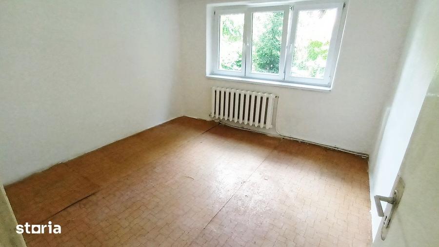 Apartament cu 3 camere decomandat în Zorilor