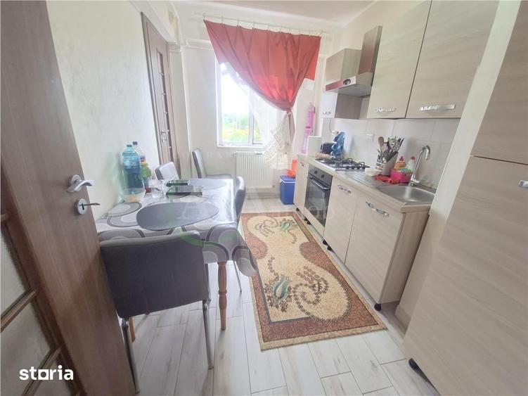 Apartament cu 3 camere semidecomandat în Republicii