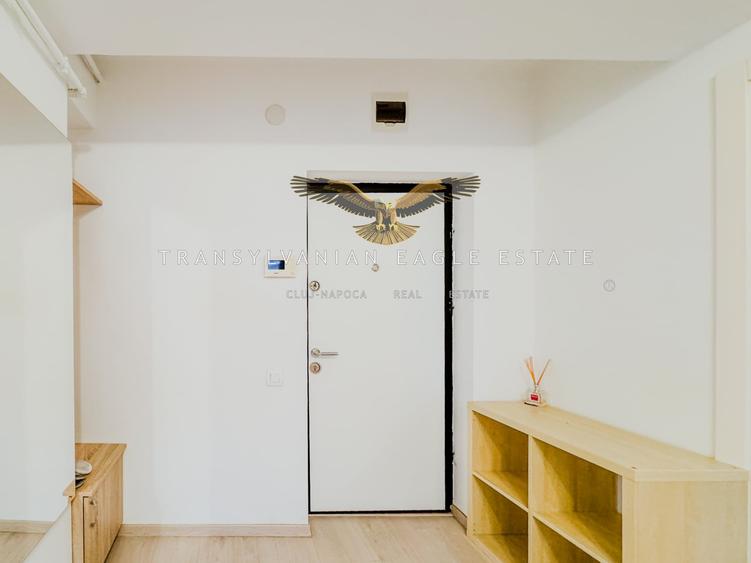 Apartament cu 2 camere semidecomandat, mobilat în Între Lacuri
