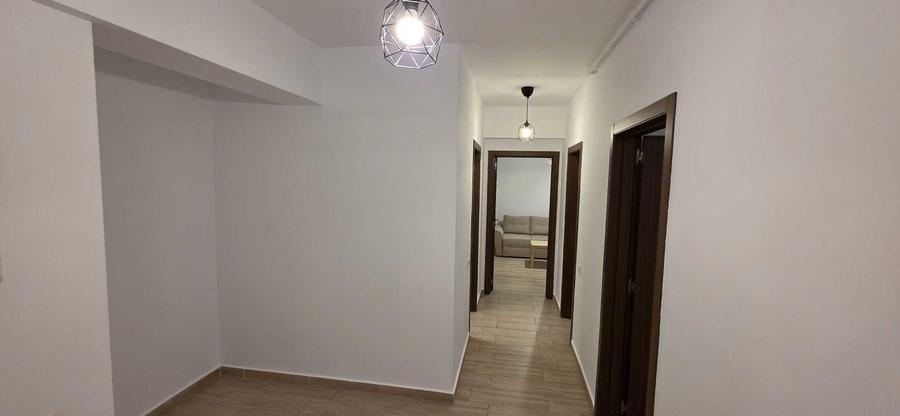 Apartament cu 2 camere decomandat în Păcii