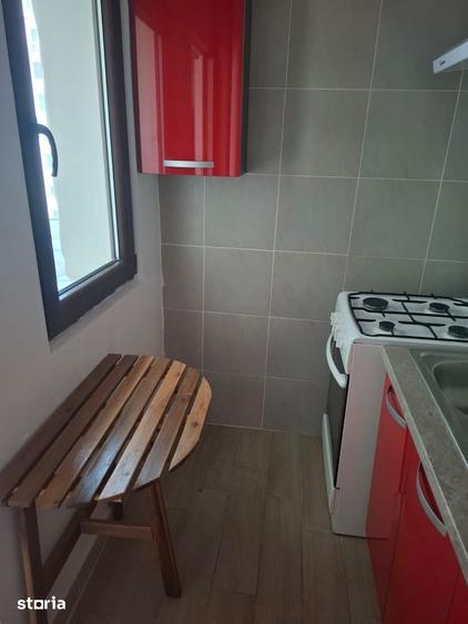 Garsonieră în Titan