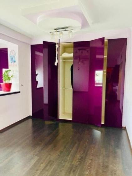 Apartament cu 3 camere semidecomandat, mobilat în Grivița