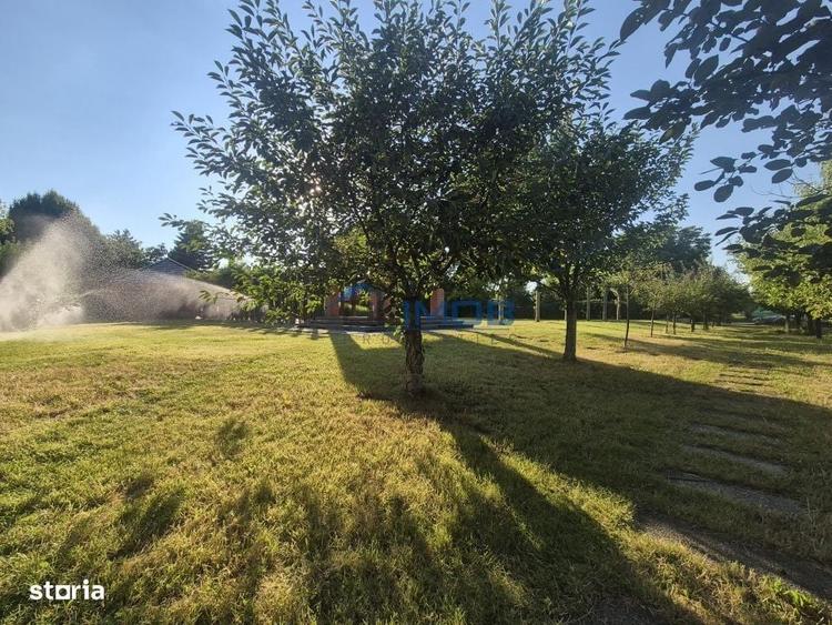Casă cu 4 camere în Mihai Vodă
