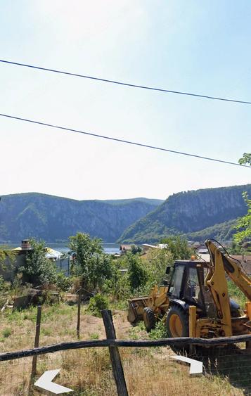 Teren de 1250 mp, în Dubova