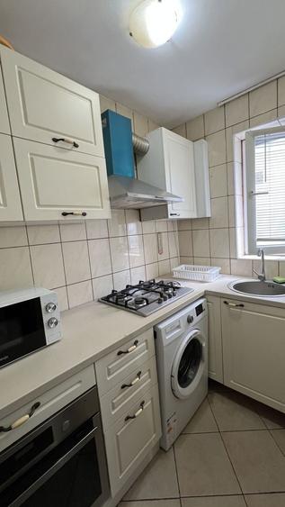 Apartament cu 2 camere semidecomandat, mobilat în Gorjului