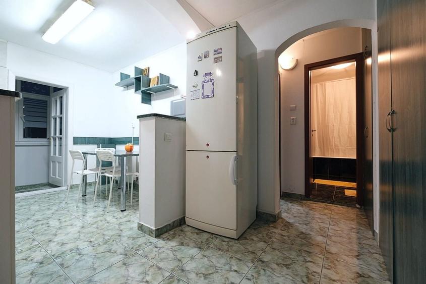 BANEASA-Str. Marinarilor, apartament 2 camere decomandate cu centrala - 11