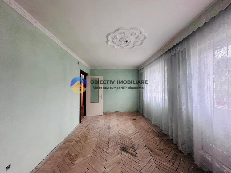Apartament cu 4 camere decomandat în Durău
