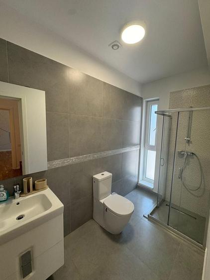 Casă individuală cu 5 camere cu Canalizare în Pipera