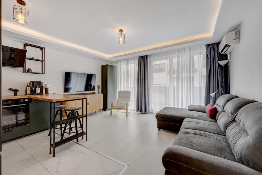 Apartament cu 3 camere decomandat în Titan
