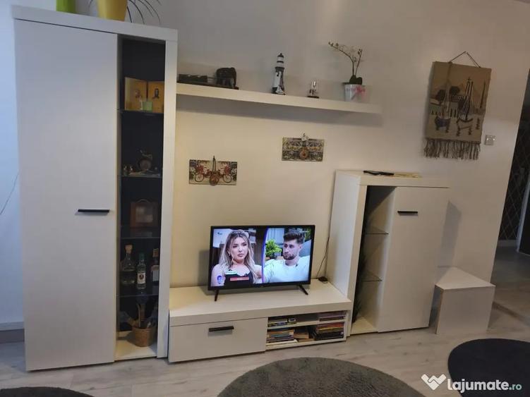 Apartament cu 2 camere semidecomandat în Central