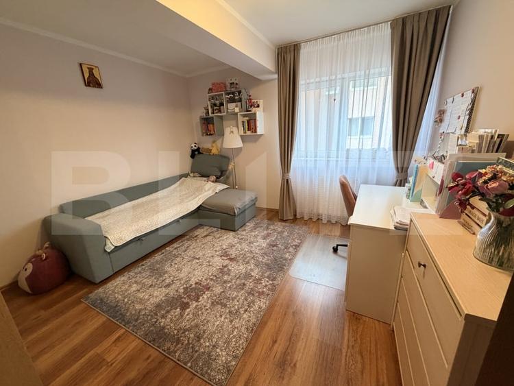 Apartament cu 3 camere decomandat, mobilat în Florești