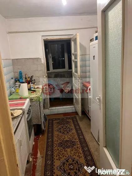 Apartament cu 3 camere decomandat în Micro 16