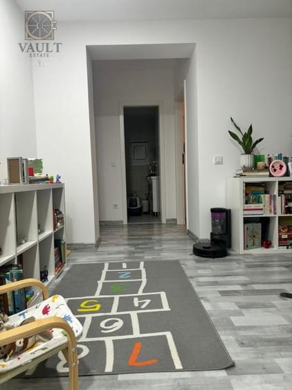 Apartament cu 3 camere semidecomandat, mobilat în Mogoșoaia