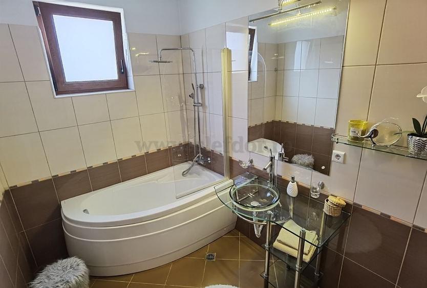 Casă individuală cu 6 camere cu Piscina în Pipera