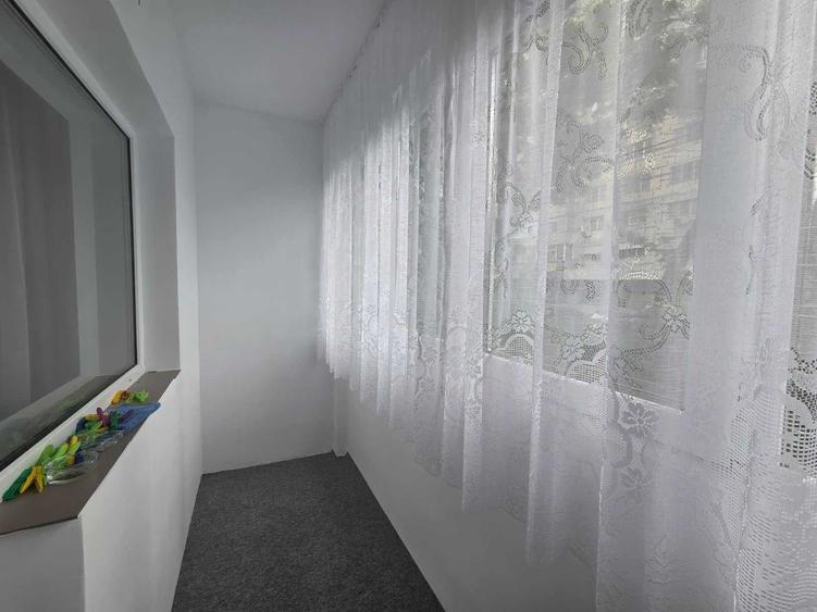 Apartament cu 3 camere decomandat în Mircea cel Bătrân
