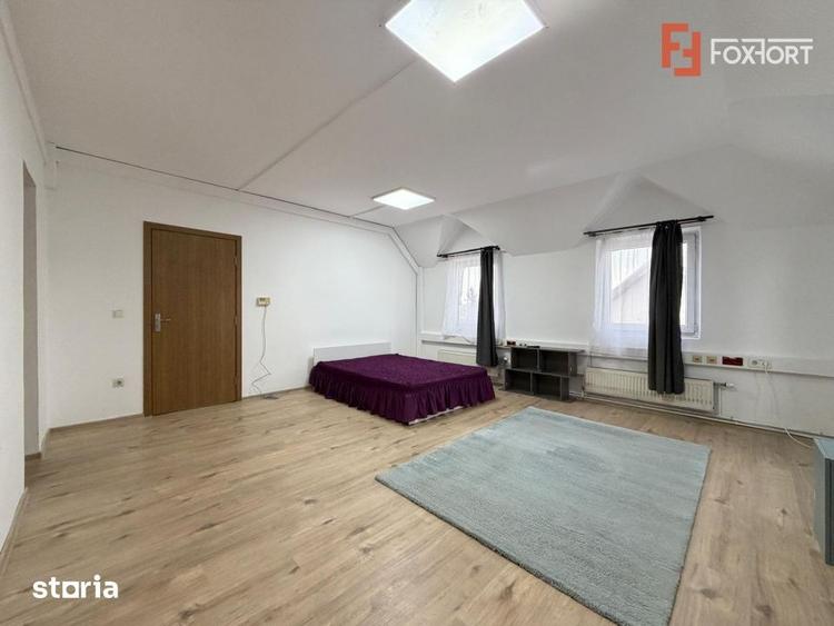Casă cu 5 camere cu Teren 40 Mp în Elisabetin