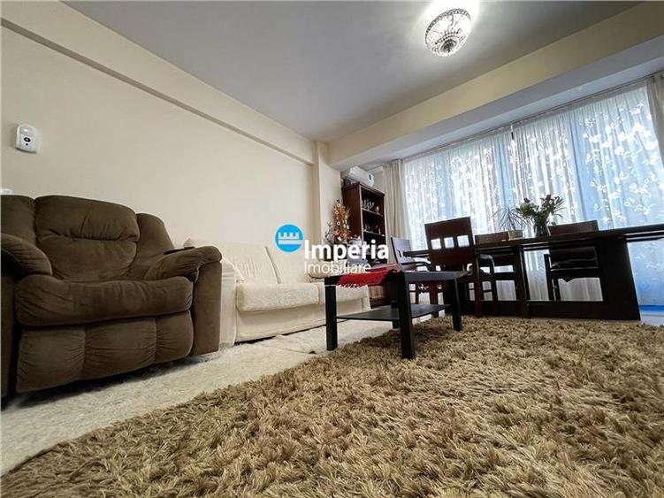 Apartament cu 2 camere decomandat, mobilat în Central