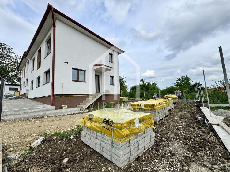 Duplex cu 4 camere cu Canalizare în Șura Mică