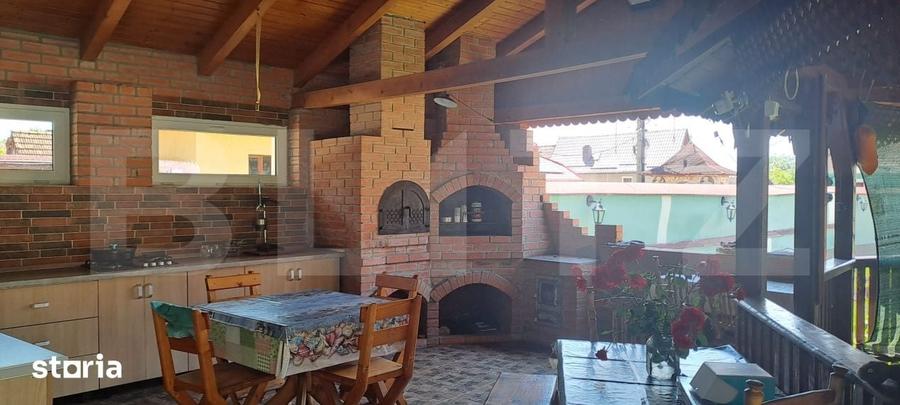 Casă cu 5 camere cu Teren 500 Mp în Ucea