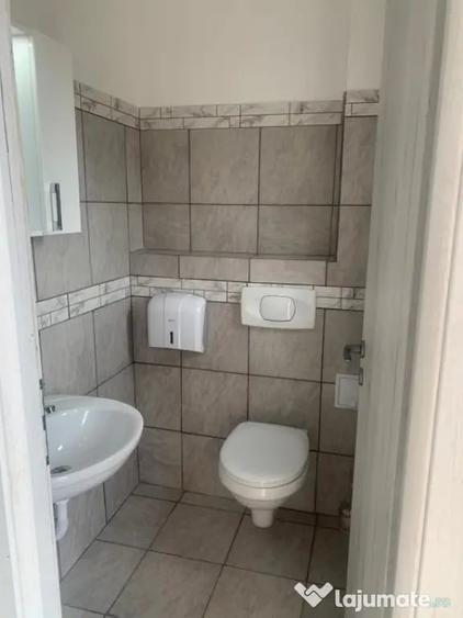 Casă cu 5 camere cu Teren 277 Mp în Malu Mare