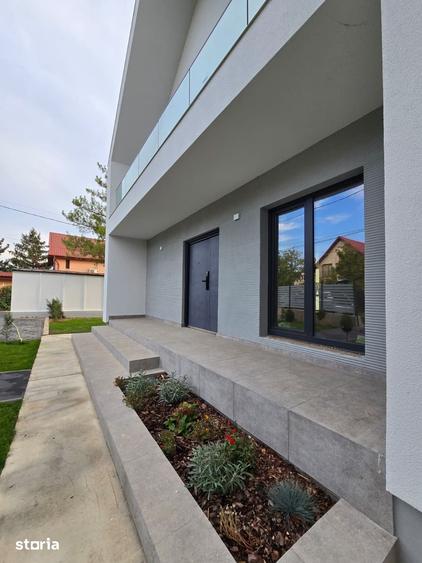 Casă cu 5 camere cu Teren 500 Mp în Crevedia