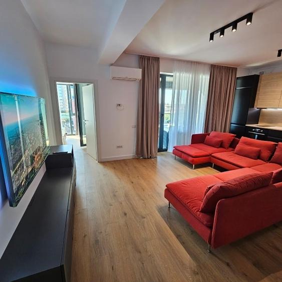 Apartament cu 3 camere decomandat, mobilat în Central