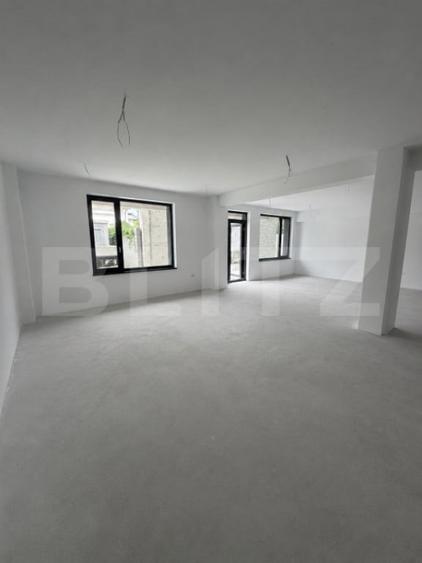 Spațiu comercial, de 90 mp, în Piața Centrală