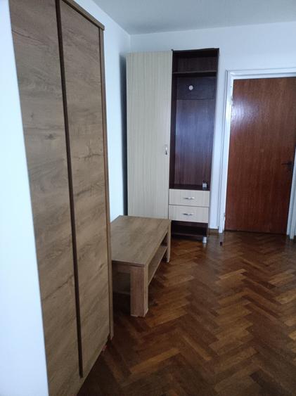 Apartament cu 2 camere semidecomandat în Exterior Sud
