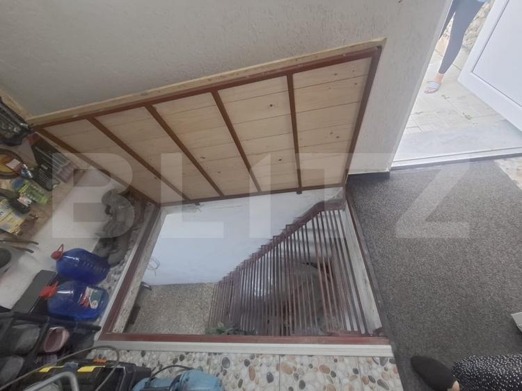 Casă individuală cu 3 camere decomandat cu Canalizare în Sânpetru