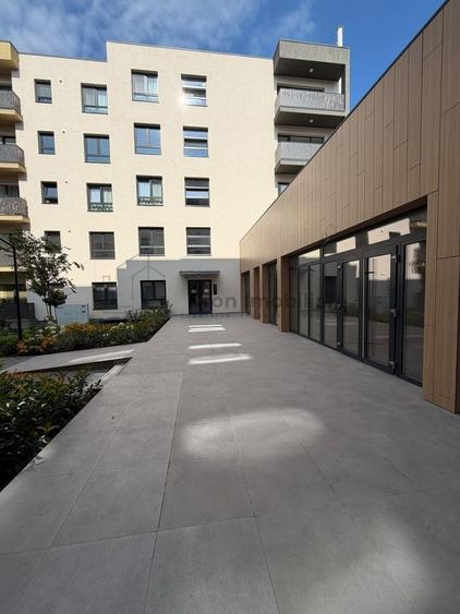 Apartament cu 2 camere decomandat, mobilat în Tractorul