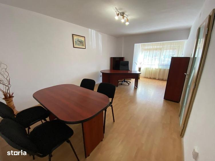Proprietar vand apart 2 cam (60 mp+beci), Parter Centrul Civic Brasov - 2
