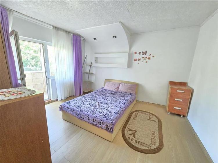 Apartament cu 3 camere decomandat, mobilat în Noua