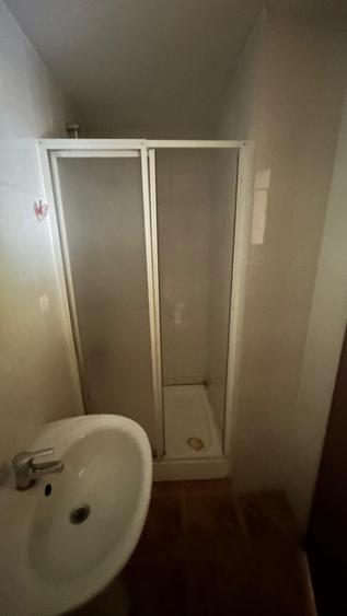 Apartament cu 3 camere decomandat în Olteniței