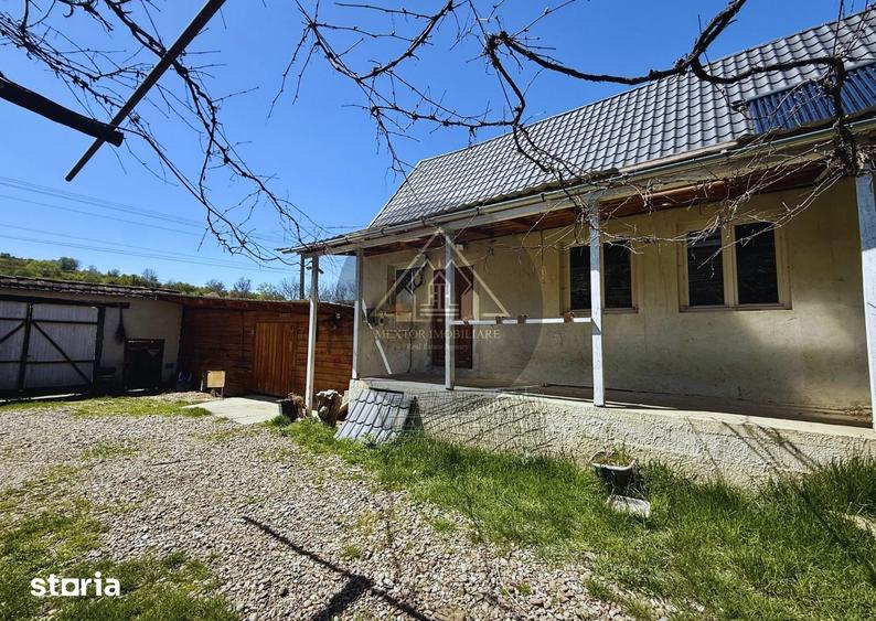 Casă cu 2 camere cu Teren 1414 Mp în Laslea