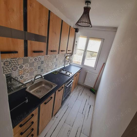 Apartament cu 3 camere semidecomandat în Tomis Nord