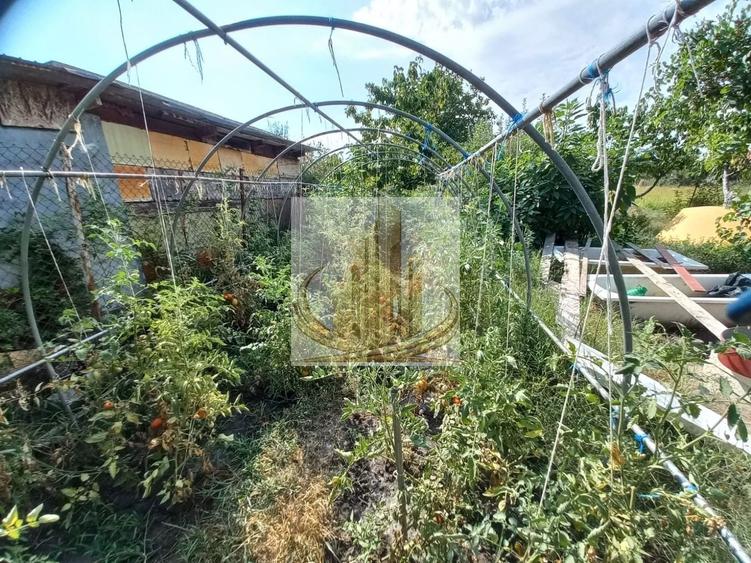 Casă individuală cu 3 camere cu Canalizare în Plopi