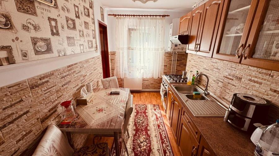 🏡 Apartament 3 camere decomandat | Zona Astra | Etaj 1 | 2 băi | Be - 5