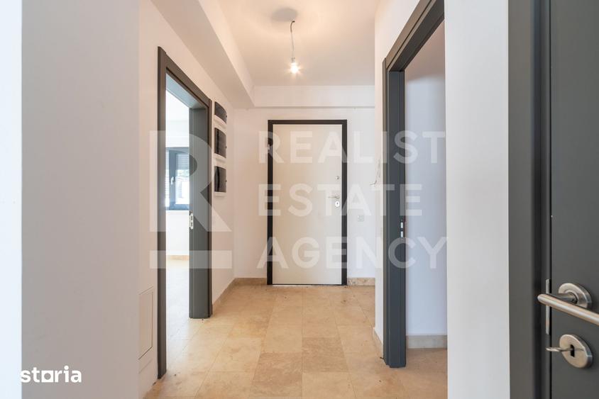 Casă cu 5 camere cu Teren 290 Mp în Central
