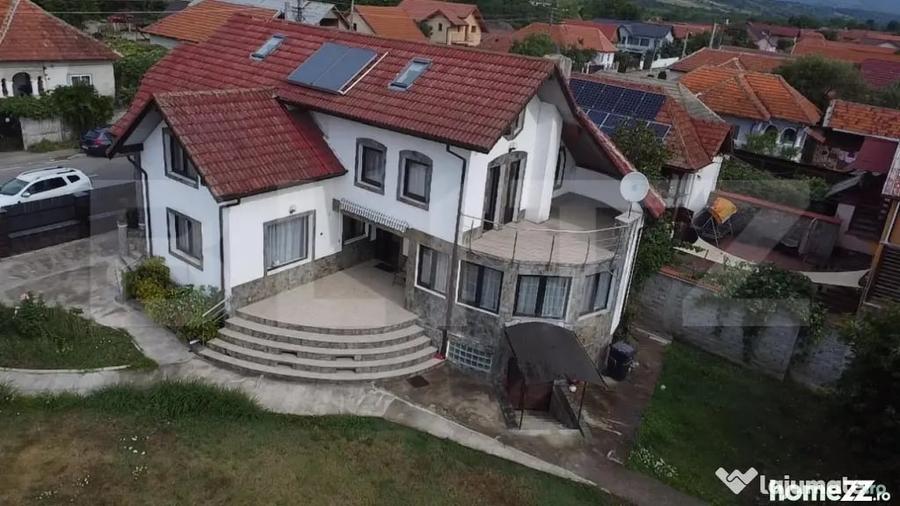 Casă cu 4 camere cu Teren 3300 Mp în Debarcader