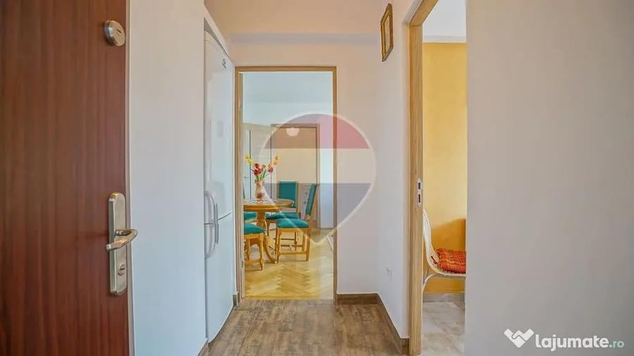 Apartament cu 2 camere semidecomandat în 15 Noiembrie
