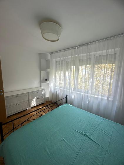 Apartament cu 2 camere decomandat în Universitate