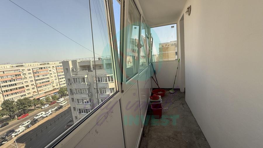 Apartament cu 3 camere semidecomandat, mobilat în Iancului