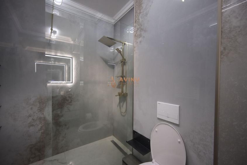 Apartament cu 5 camere în Sud-Vest