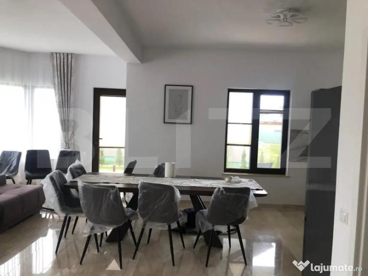 Casă cu 3 camere cu Piscina în Central