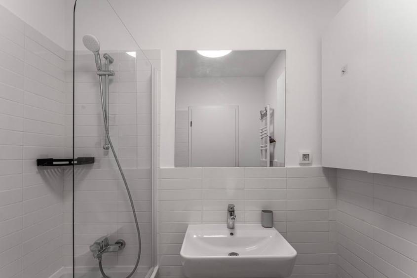 Proprietar. Inchiriez un superb apartament cu 2 camere, Aviatiei Park - 13