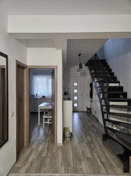 Apartament cu 3 camere decomandat în Sânandrei