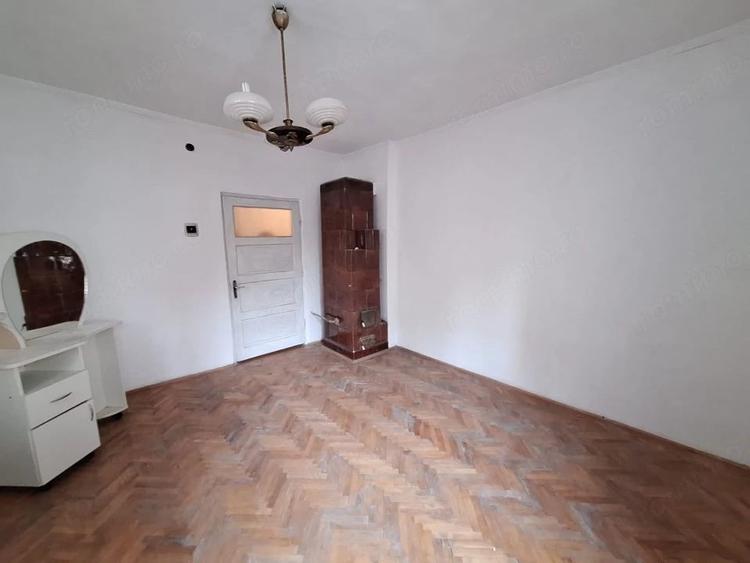 Casă cu 3 camere cu Teren 183 Mp în Central