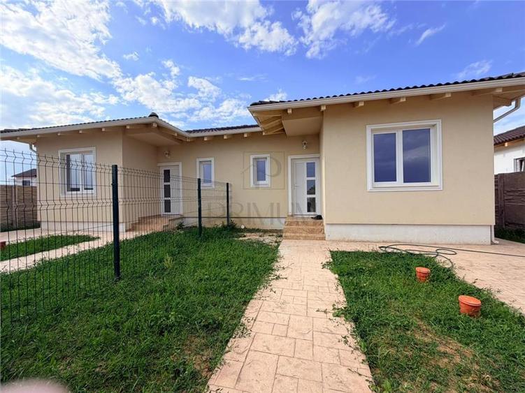 Duplex cu 3 camere cu Teren 310 Mp în Moșnița Nouă